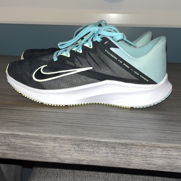 Nike Quest 3 Running Shoes - Picture 5 of 8